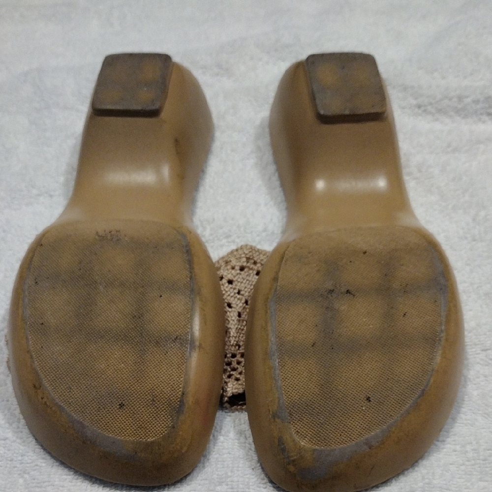 2 For 8 Dollars Sale Vintage Tan Sandals with Woven Textured Knit Pattern - Picture 3 of 4